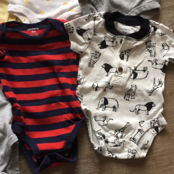 Short sleeve onesies bundle size 3 months - Picture 5 of 5